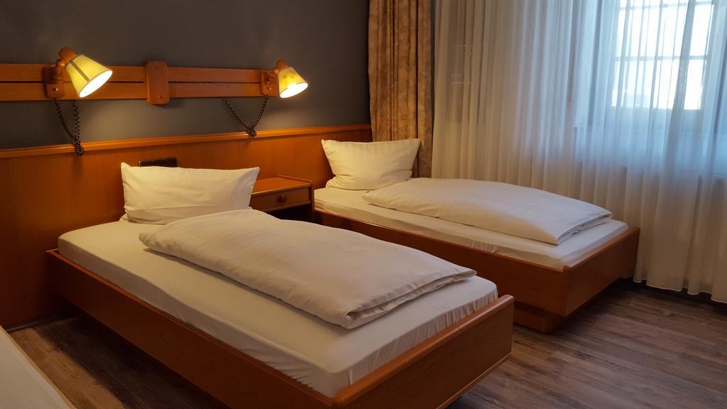 Hotel Alt Steinbach Steinbach im Taunus Exteriör bild